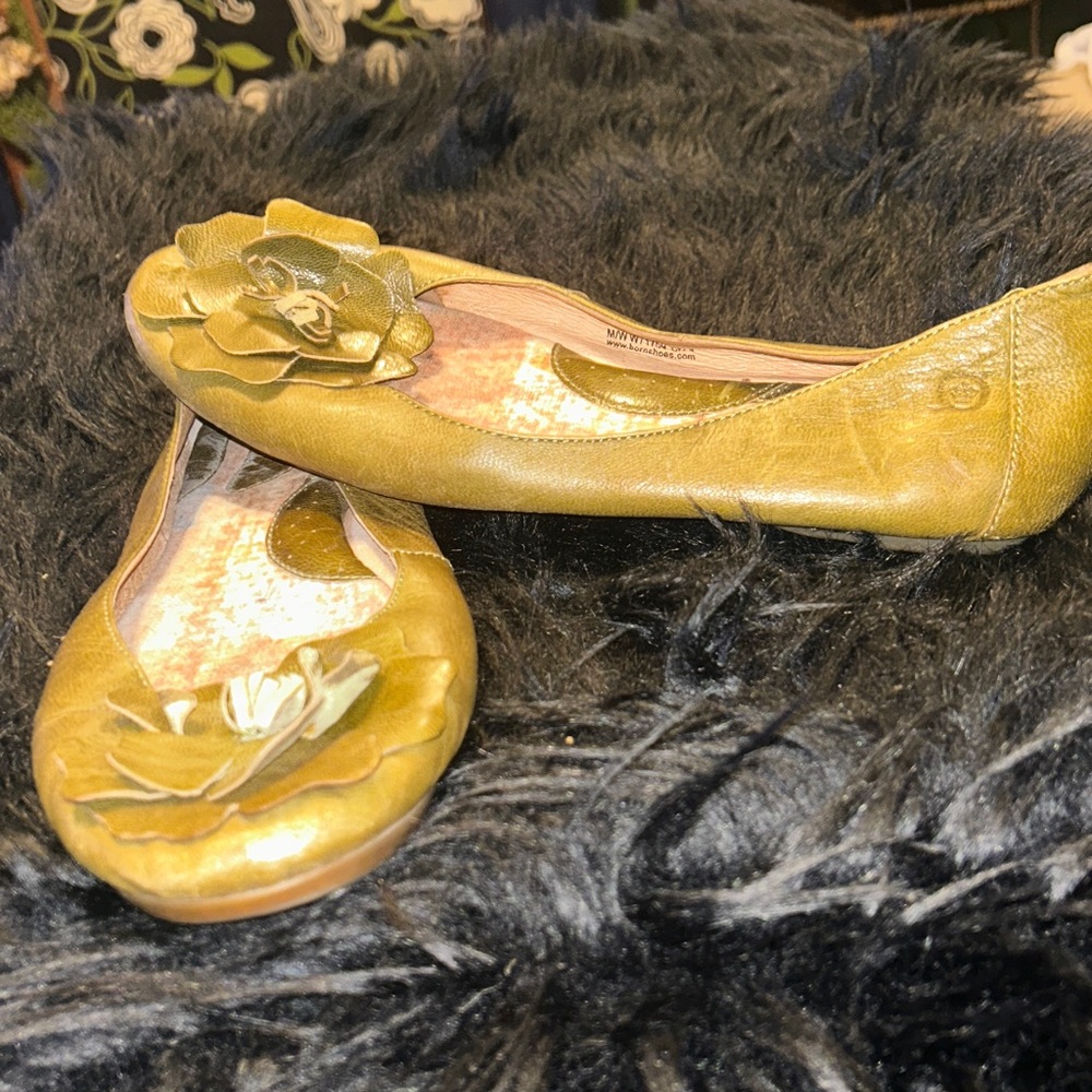 BORN Women's Adelisa Flower Green Full-Grain Leather Flats Sz 11 - Picture 14 of 15